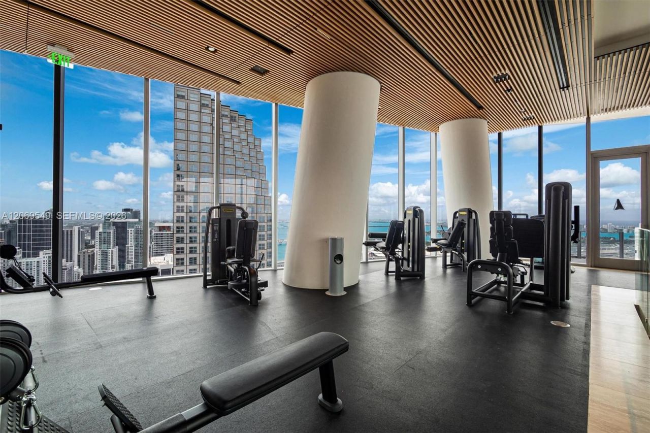 300 Biscayne Blvd Way, Unit 4404, Miami, FL 33131 Photo