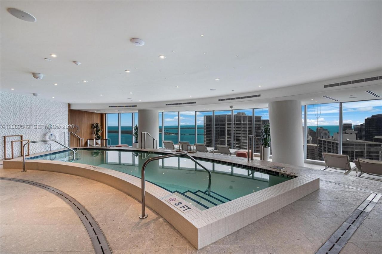 300 Biscayne Blvd Way, Unit 4404, Miami, FL 33131 Photo