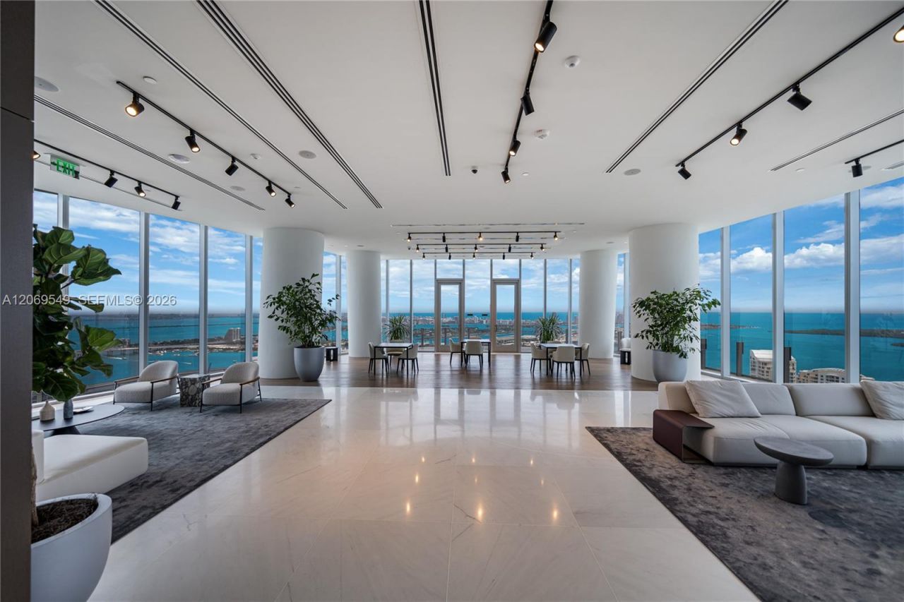 300 Biscayne Blvd Way, Unit 4404, Miami, FL 33131 Photo