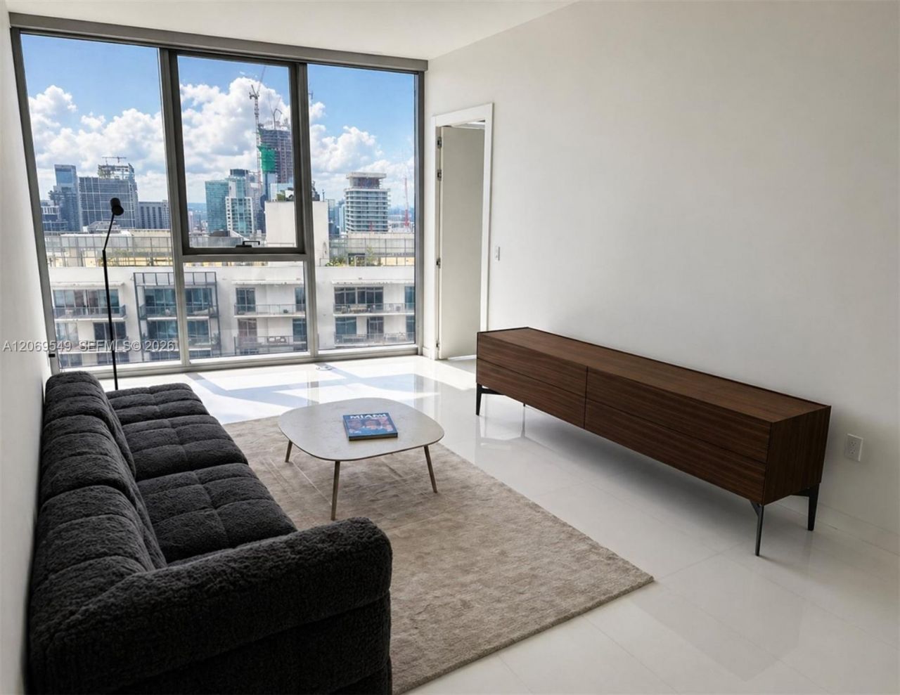 300 Biscayne Blvd Way, Unit 4404, Miami, FL 33131 Photo