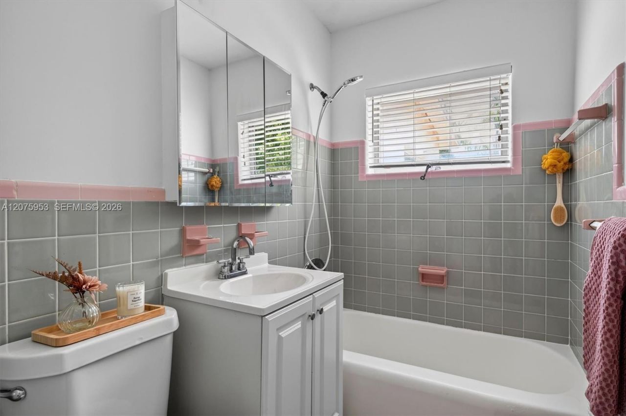 6629 SW 65th St, South Miami, FL 33143 Photo