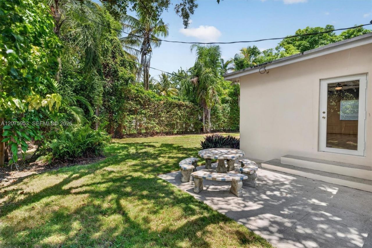 6629 SW 65th St, South Miami, FL 33143 Photo