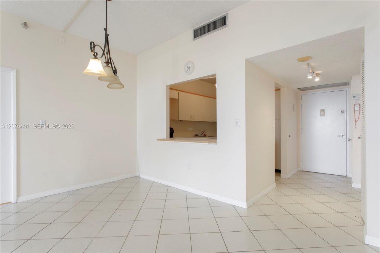 20505 E Country Club Dr, Unit PH-39, Aventura, FL 33180 Photo