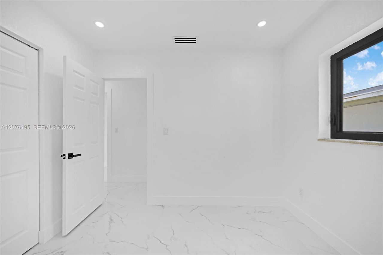 17930 NW 42nd Pl , Miami Gardens, FL 33055 Photo
