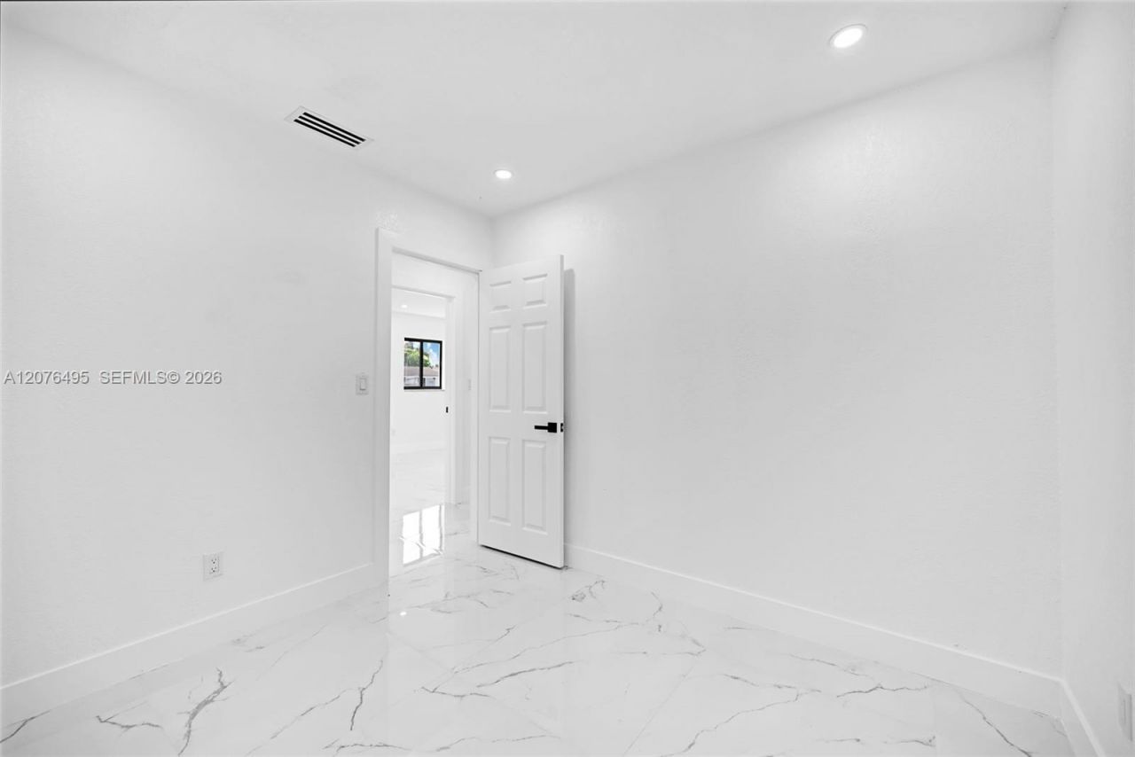 17930 NW 42nd Pl , Miami Gardens, FL 33055 Photo