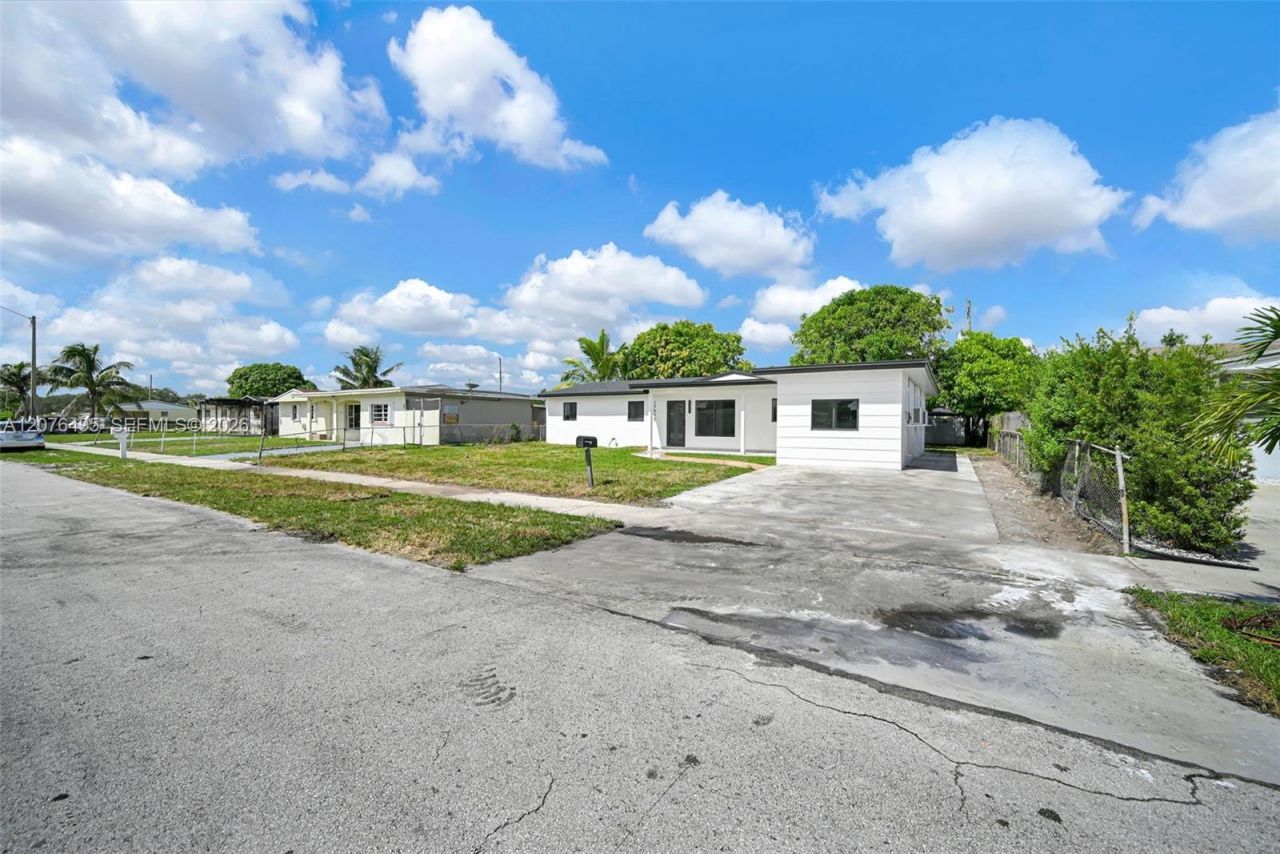 17930 NW 42nd Pl , Miami Gardens, FL 33055 Photo