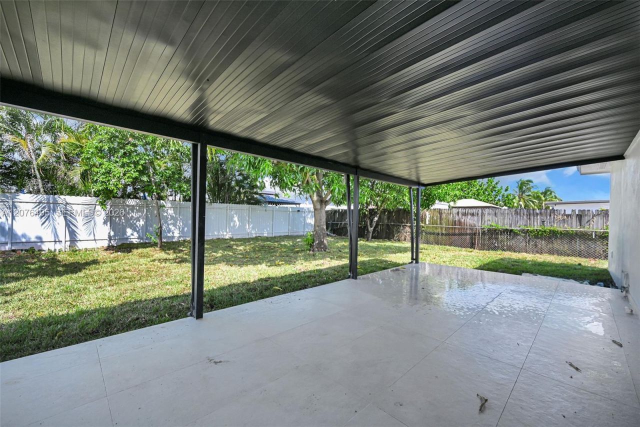 17930 NW 42nd Pl , Miami Gardens, FL 33055 Photo