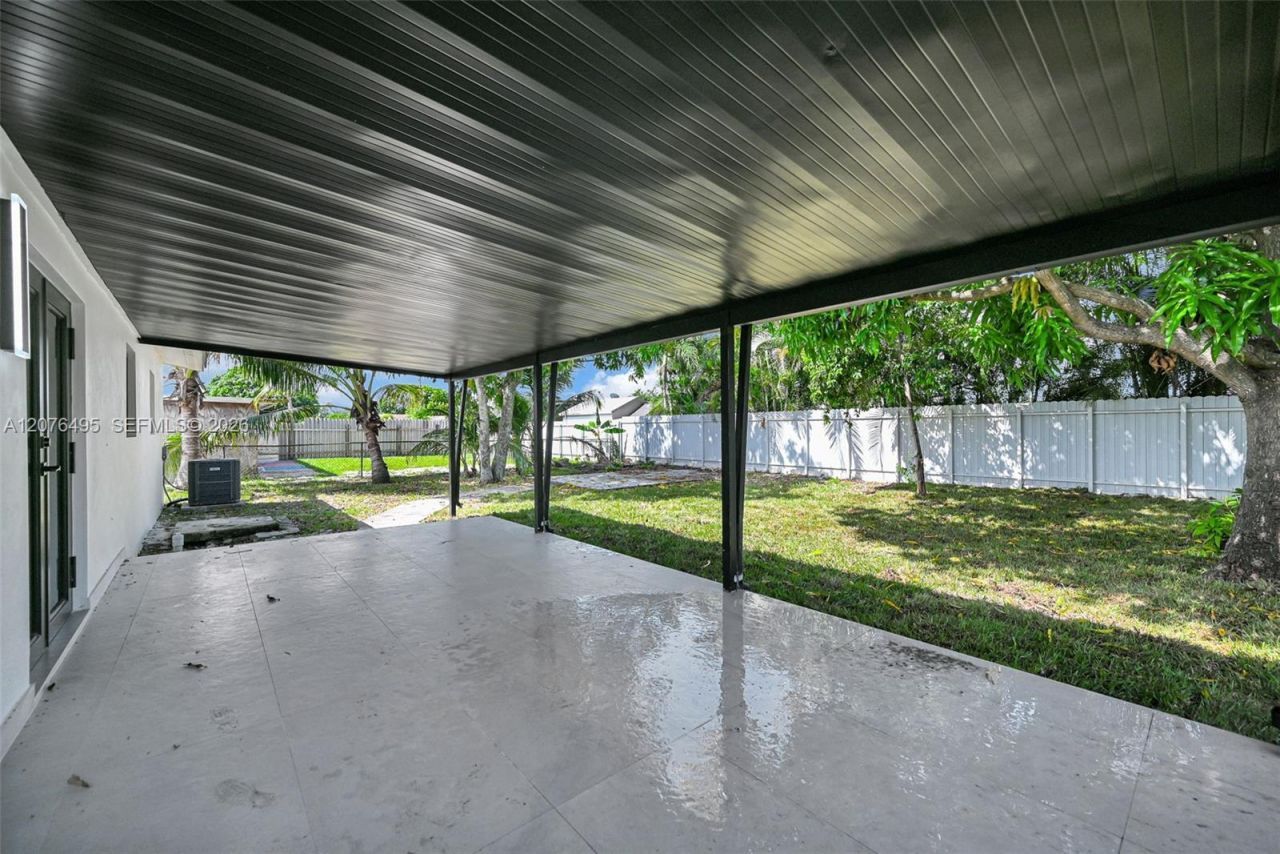17930 NW 42nd Pl , Miami Gardens, FL 33055 Photo