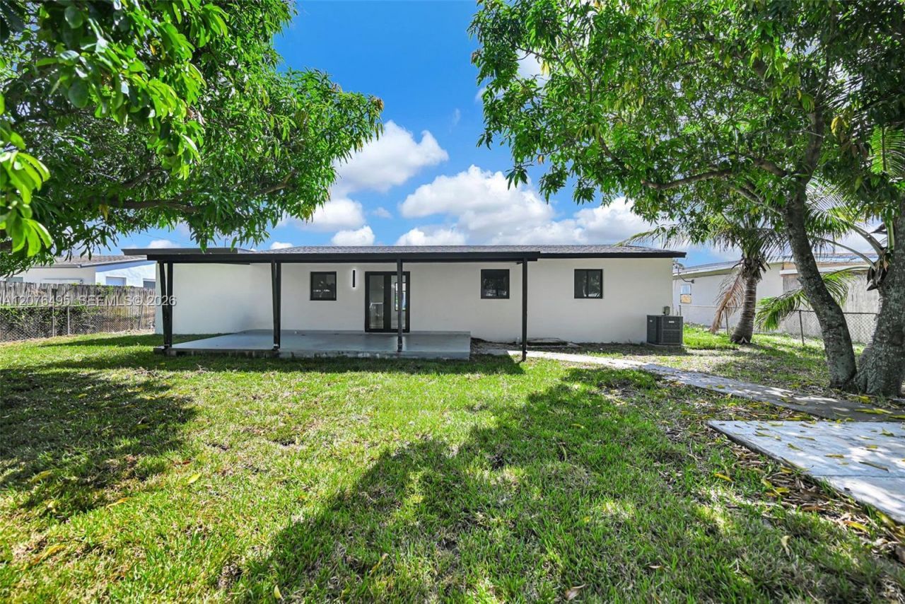 17930 NW 42nd Pl , Miami Gardens, FL 33055 Photo