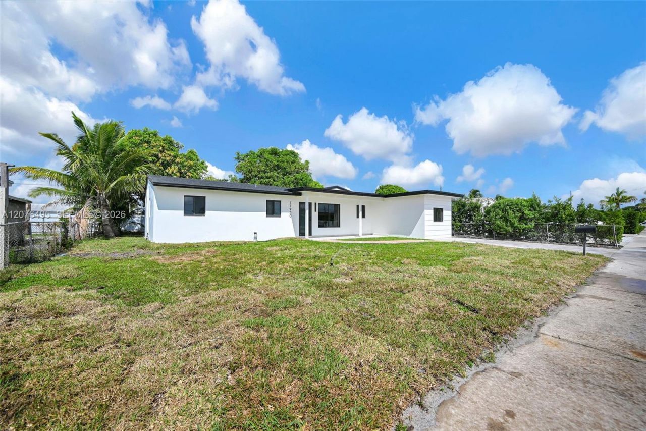 17930 NW 42nd Pl , Miami Gardens, FL 33055 Photo