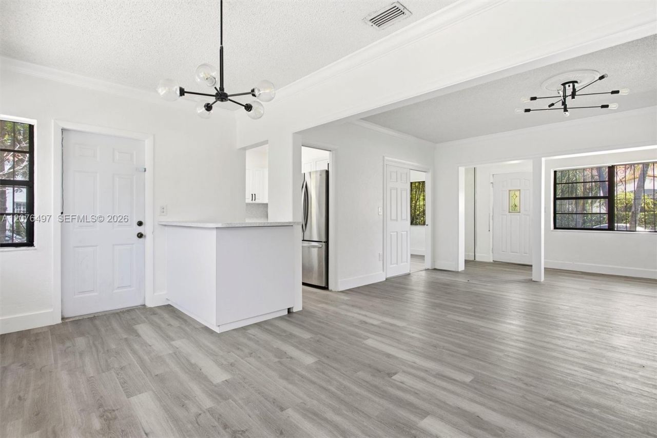 1200 SW 18th Ave , Miami, FL 33135 Photo