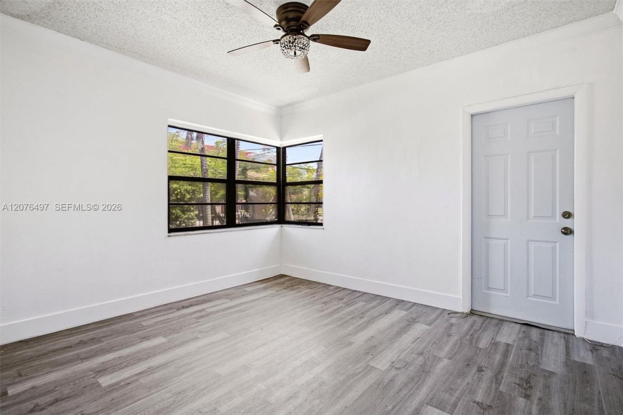 1200 SW 18th Ave , Miami, FL 33135 Photo