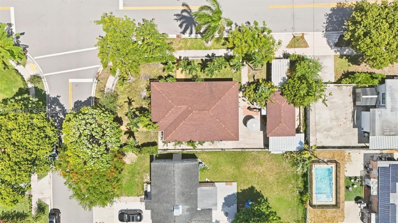 1200 SW 18th Ave , Miami, FL 33135 Photo