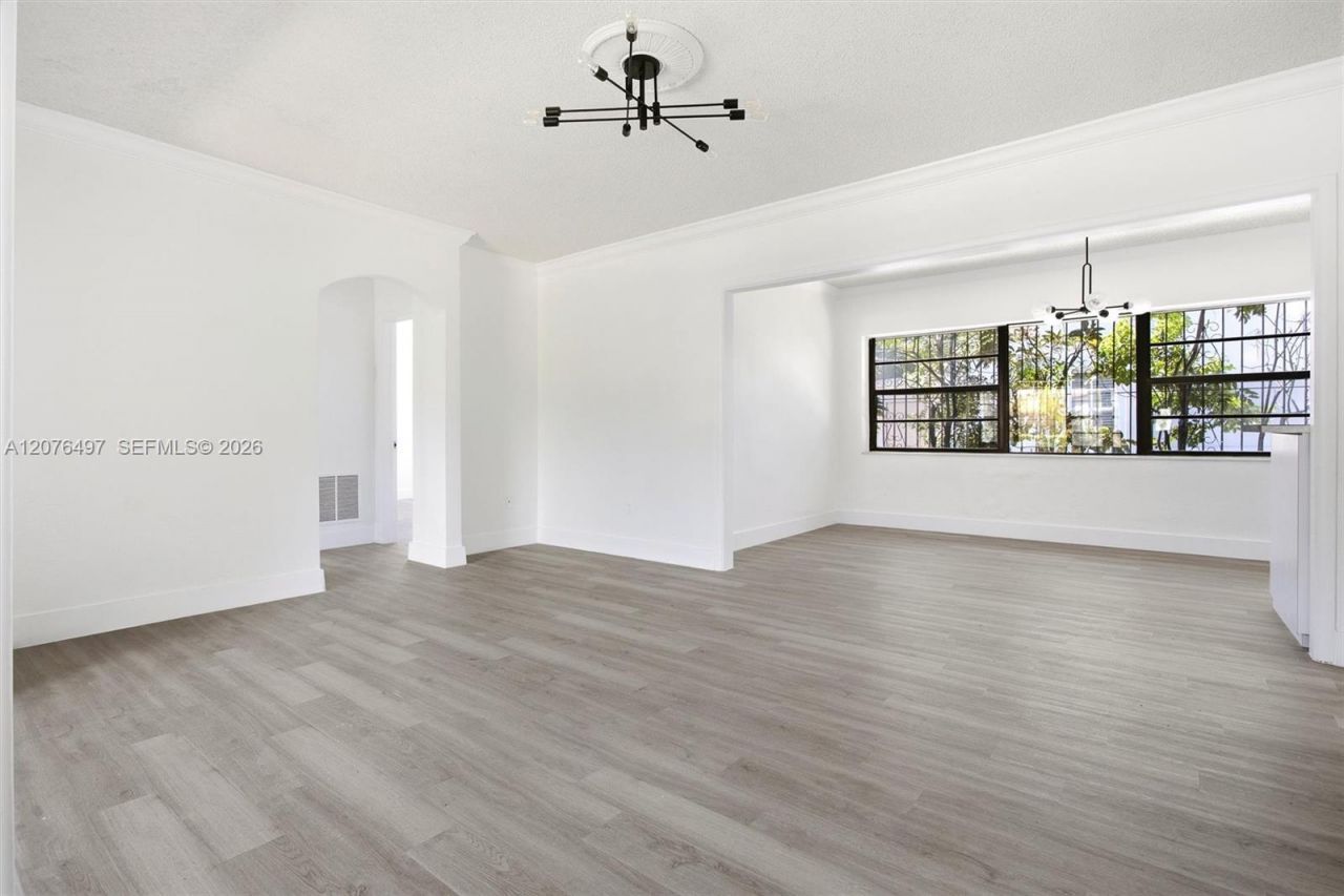 1200 SW 18th Ave , Miami, FL 33135 Photo