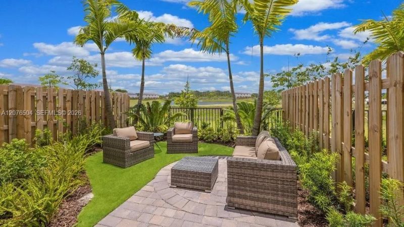 2584 SE 25 Rd , Homestead, FL 33035 Photo