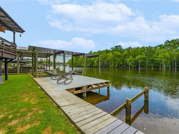 31639 SHELTON Drive , Springfield, LA 70462