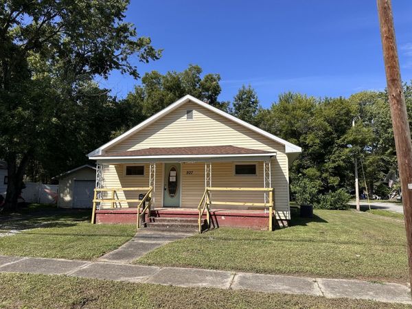 507 N Jackson Street , West Frankfort, IL 62896