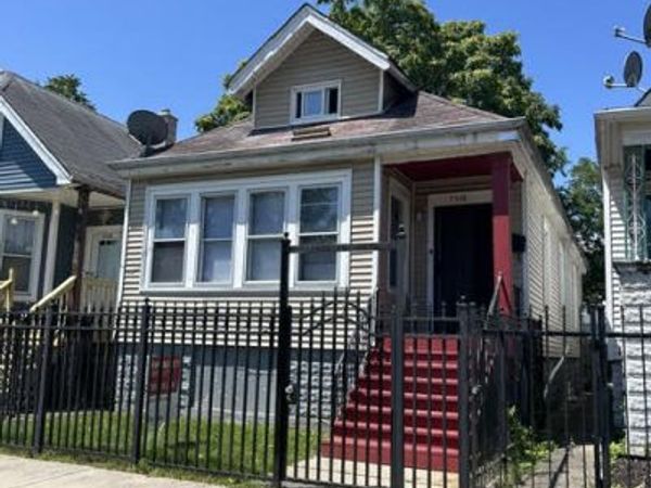 7130 S Hermitage Avenue , Chicago, IL 60636