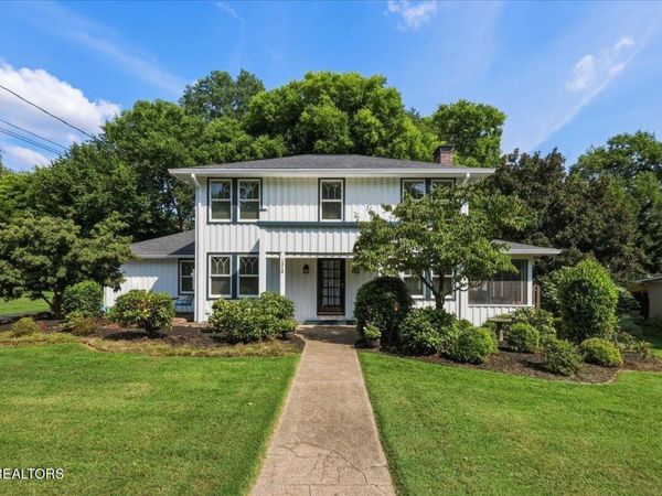 1318 Young Ave, Maryville, TN 37801