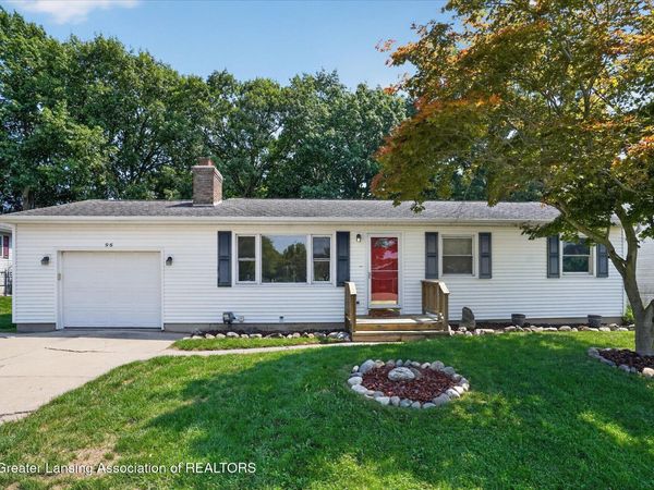 96 Bouck Avenue, Grand Ledge, MI 48837