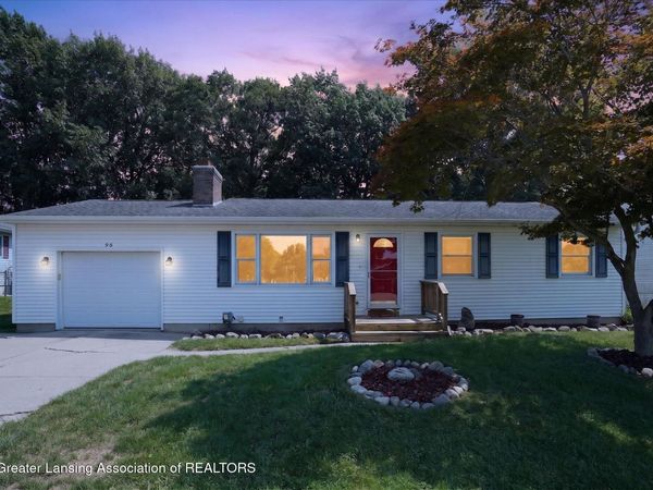 96 Bouck Avenue, Grand Ledge, MI 48837
