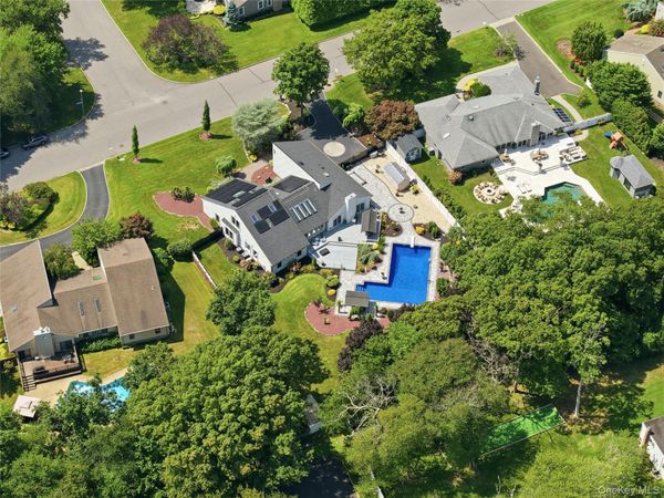 31 Deer Run , East Islip, NY 11730