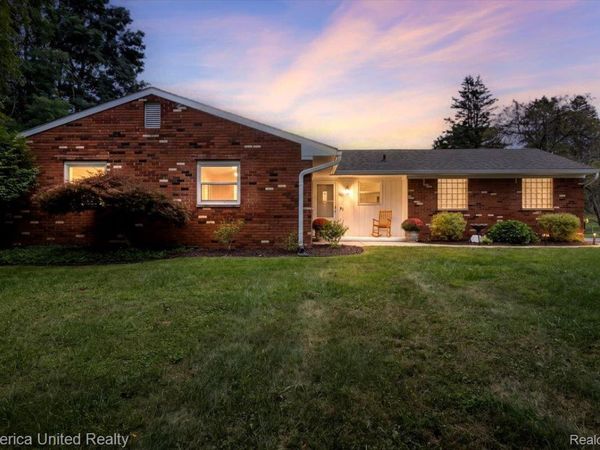 3687 Van Amberg Road, Brighton Township, Mi 48114