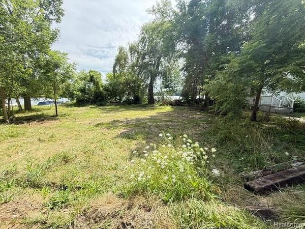 530 Peninsula Drive, Deerfield Township, Mi 48421