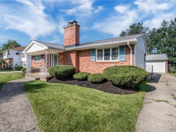 246 Sunrise Blvd, Williamsville, NY 14221
