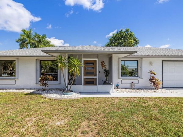 19154 NEW HAVEN COURT , PORT CHARLOTTE, FL 33948