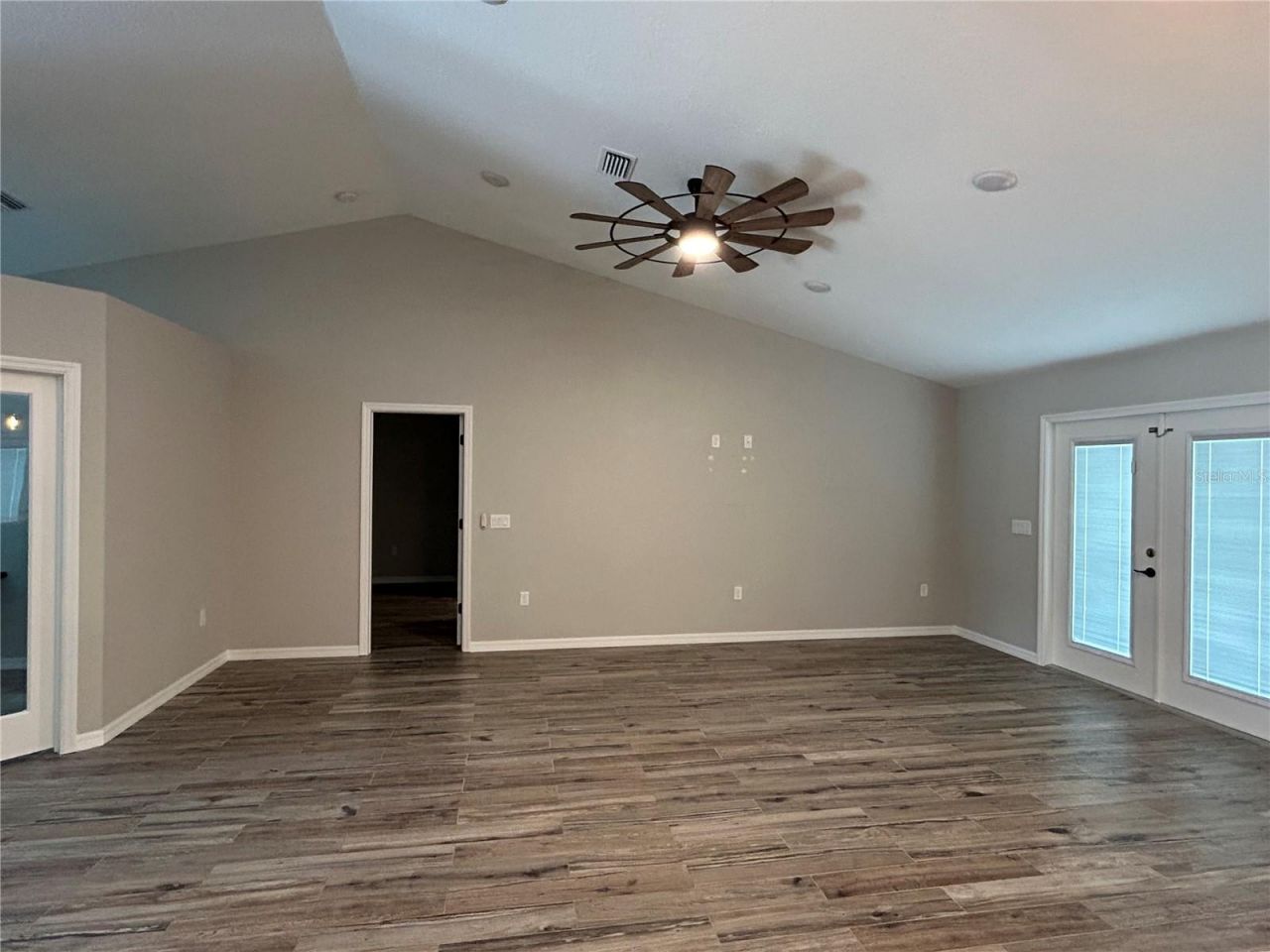 10361 Thrasher Avenue, Weeki Wachee, FL 34614 Photo