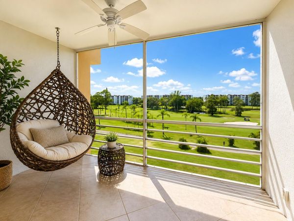 3661 Via Poinciana, Unit 513, Lake Worth, FL 33467