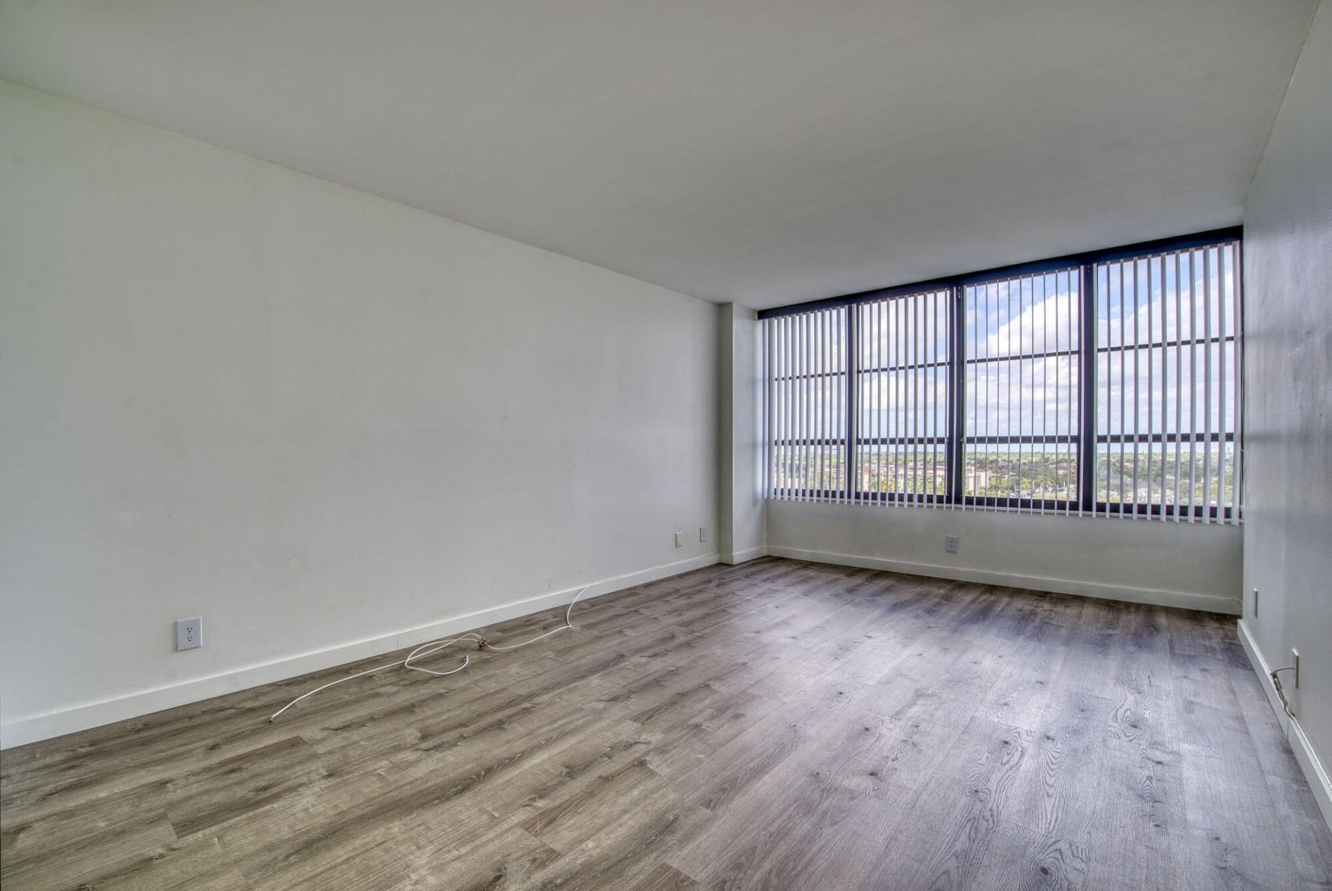 600 Three Islands Boulevard, Unit 801, Hallandale Beach, FL 33009 Photo