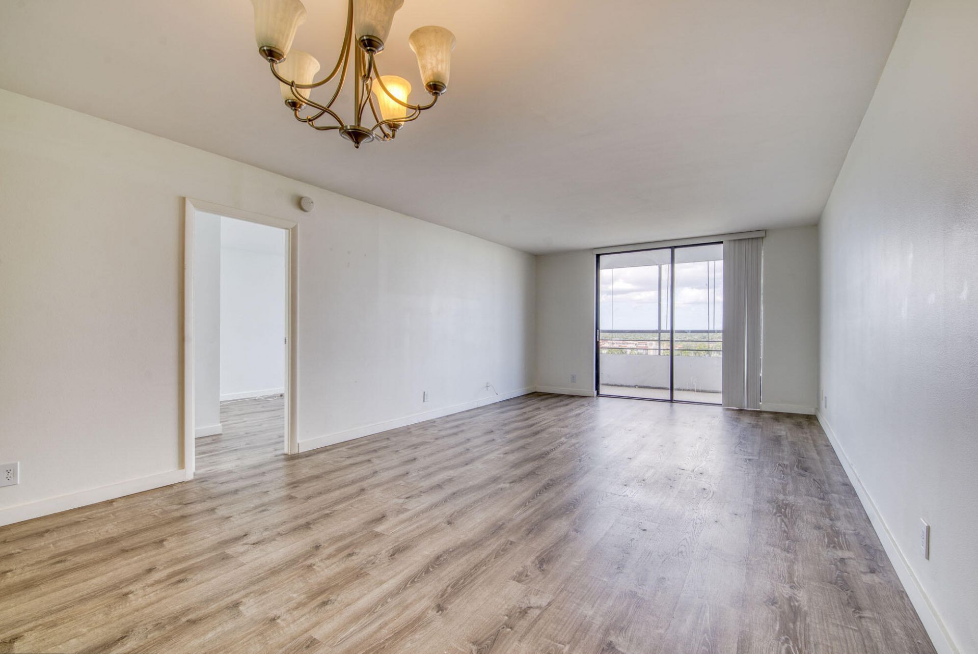 600 Three Islands Boulevard, Unit 801, Hallandale Beach, FL 33009 Photo