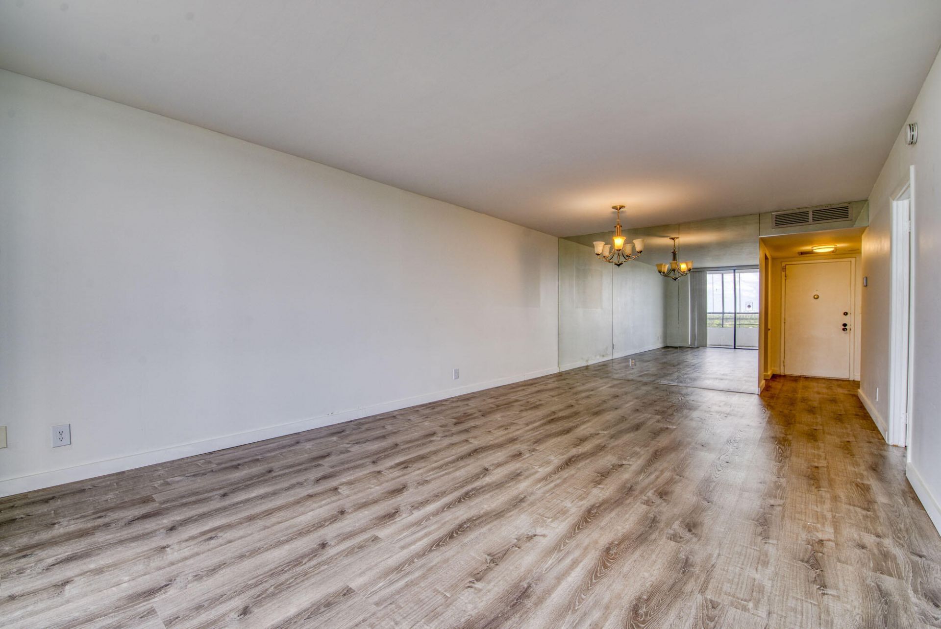 600 Three Islands Boulevard, Unit 801, Hallandale Beach, FL 33009 Photo