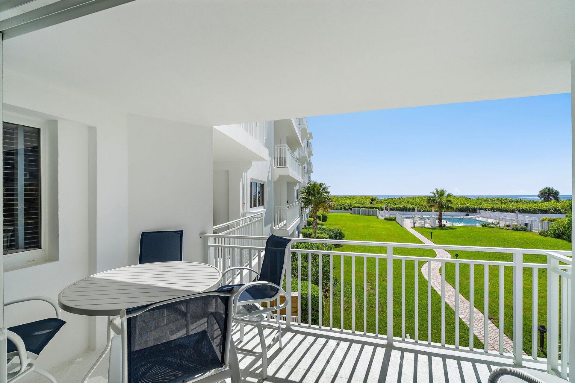 33 S Ocean Avenue, Unit 206, Palm Beach Shores, FL 33404 Photo