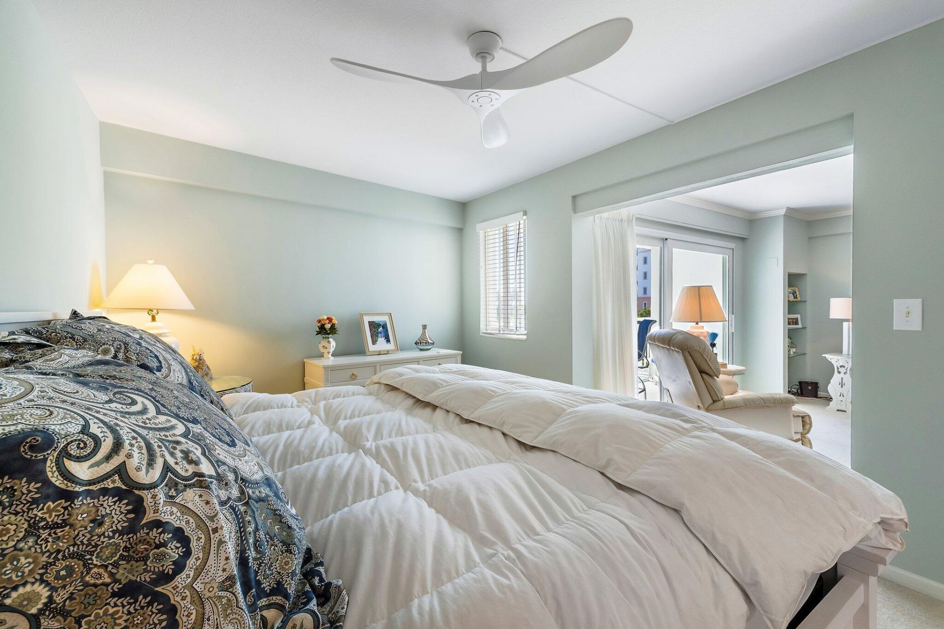 33 S Ocean Avenue, Unit 206, Palm Beach Shores, FL 33404 Photo