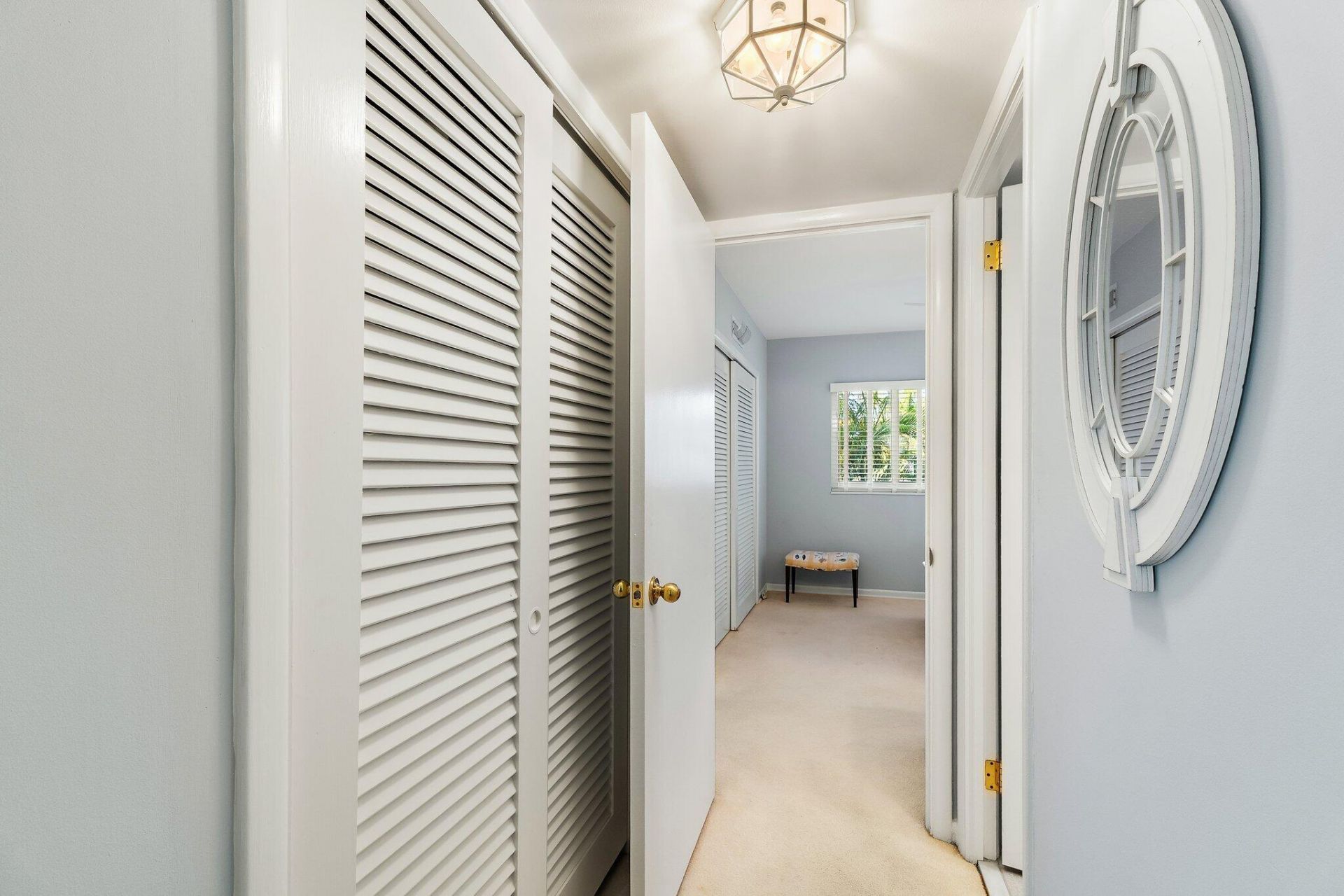 33 S Ocean Avenue, Unit 206, Palm Beach Shores, FL 33404 Photo