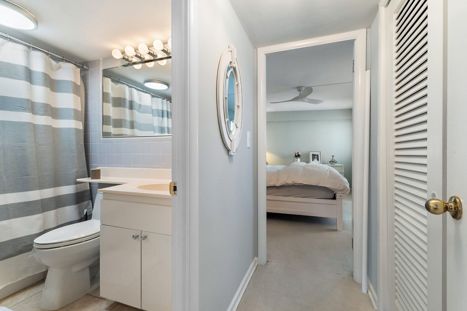 33 S Ocean Avenue, Unit 206, Palm Beach Shores, FL 33404 Photo