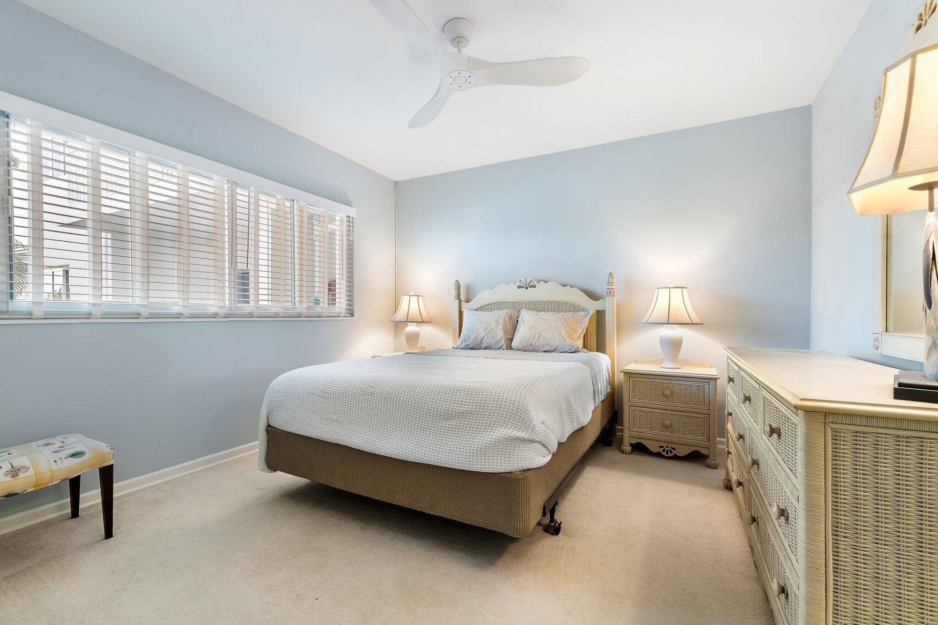 33 S Ocean Avenue, Unit 206, Palm Beach Shores, FL 33404 Photo