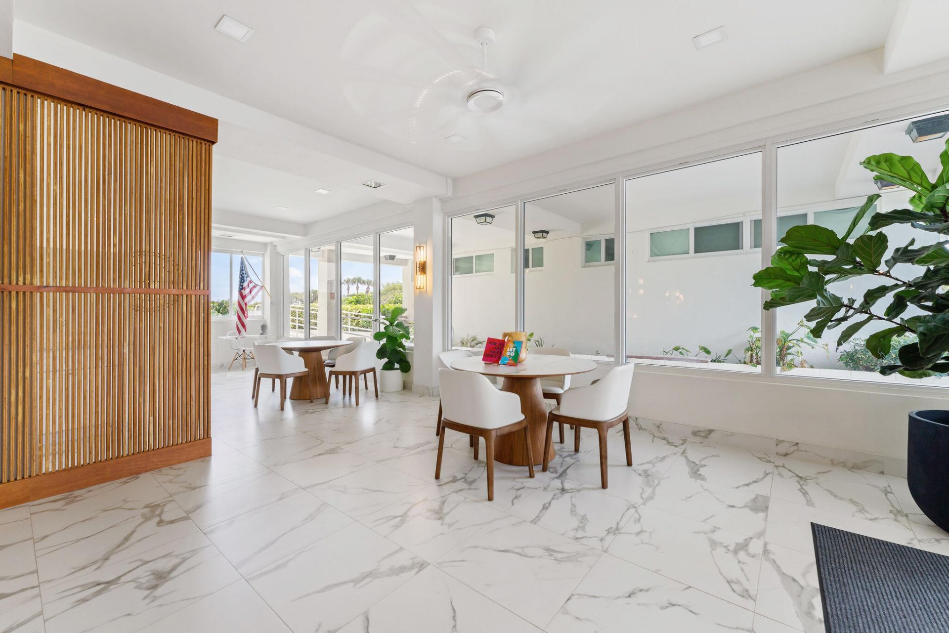 33 S Ocean Avenue, Unit 206, Palm Beach Shores, FL 33404 Photo