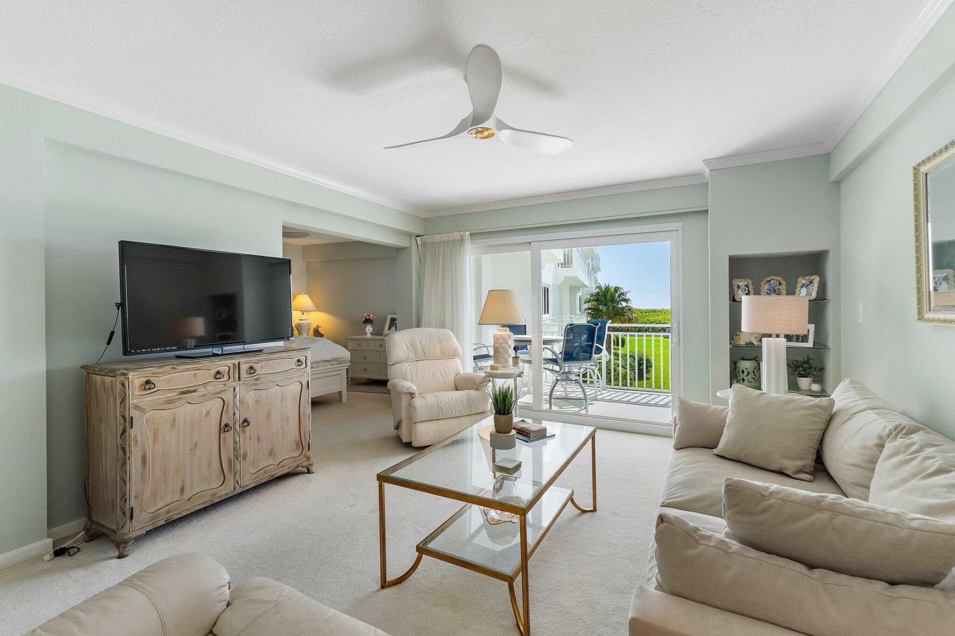 33 S Ocean Avenue, Unit 206, Palm Beach Shores, FL 33404 Photo