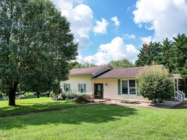 134 Hopeville Avenue, Greeneville, TN 37745