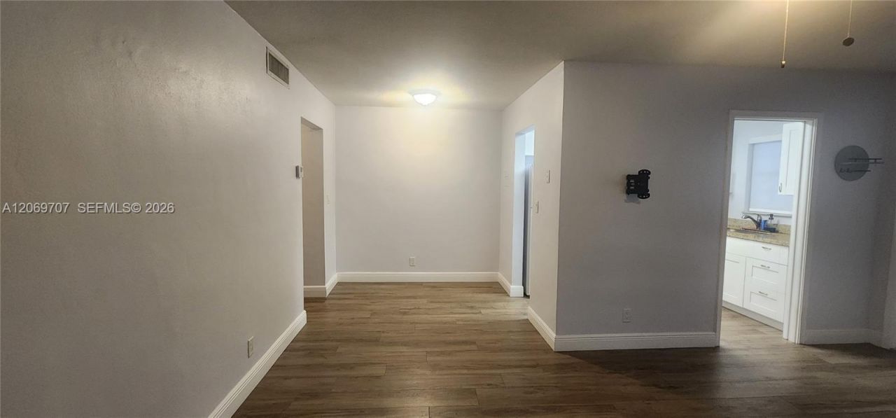 1555 N 12th Ct, Unit 8B, Hollywood, FL 33019 Photo