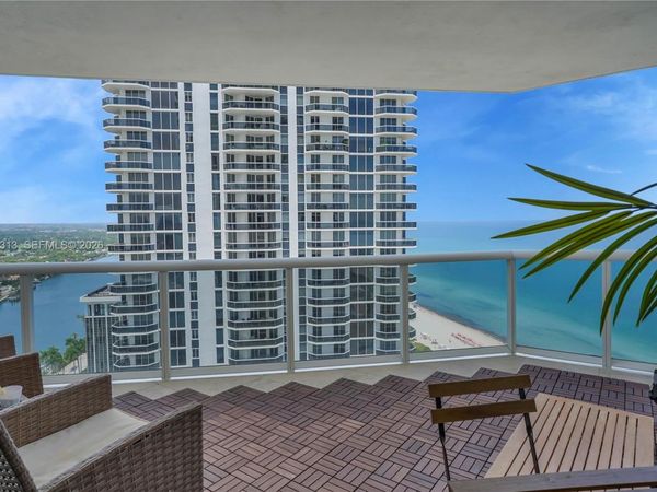 4775 Collins Ave, Unit 2908, Miami Beach, FL 33140