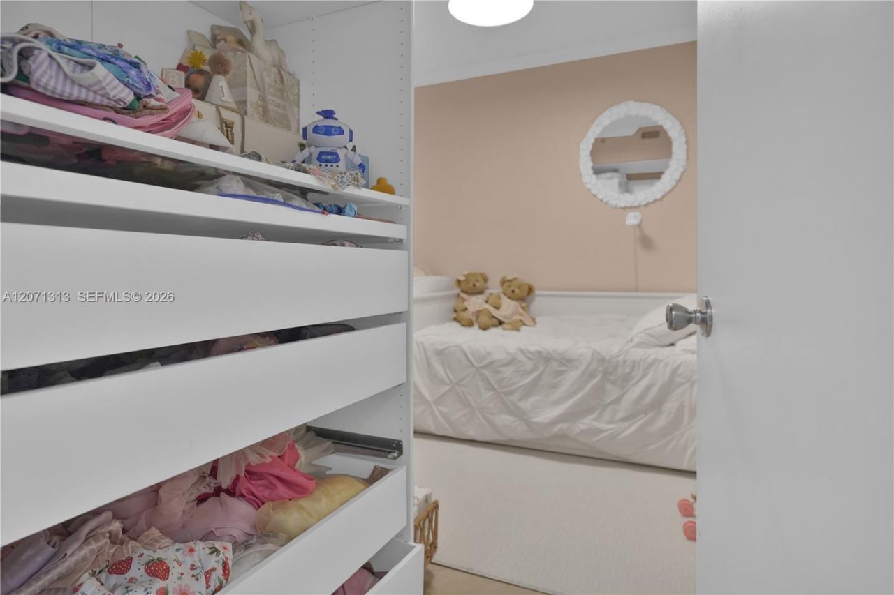 4775 Collins Ave, Unit 2908, Miami Beach, FL 33140 Photo