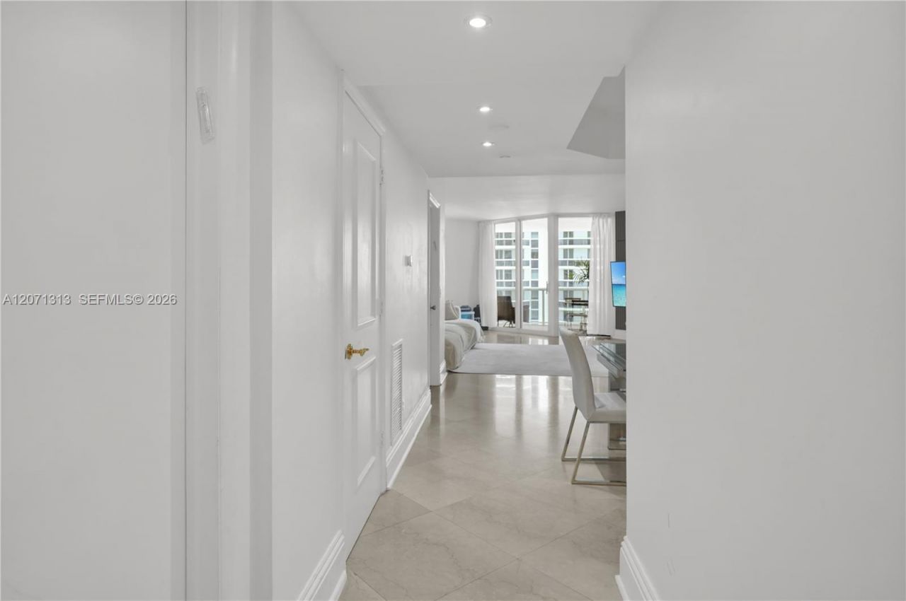 4775 Collins Ave, Unit 2908, Miami Beach, FL 33140 Photo