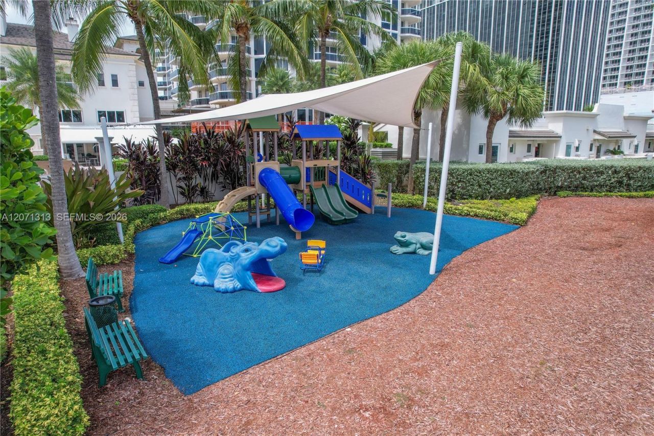 4775 Collins Ave, Unit 2908, Miami Beach, FL 33140 Photo