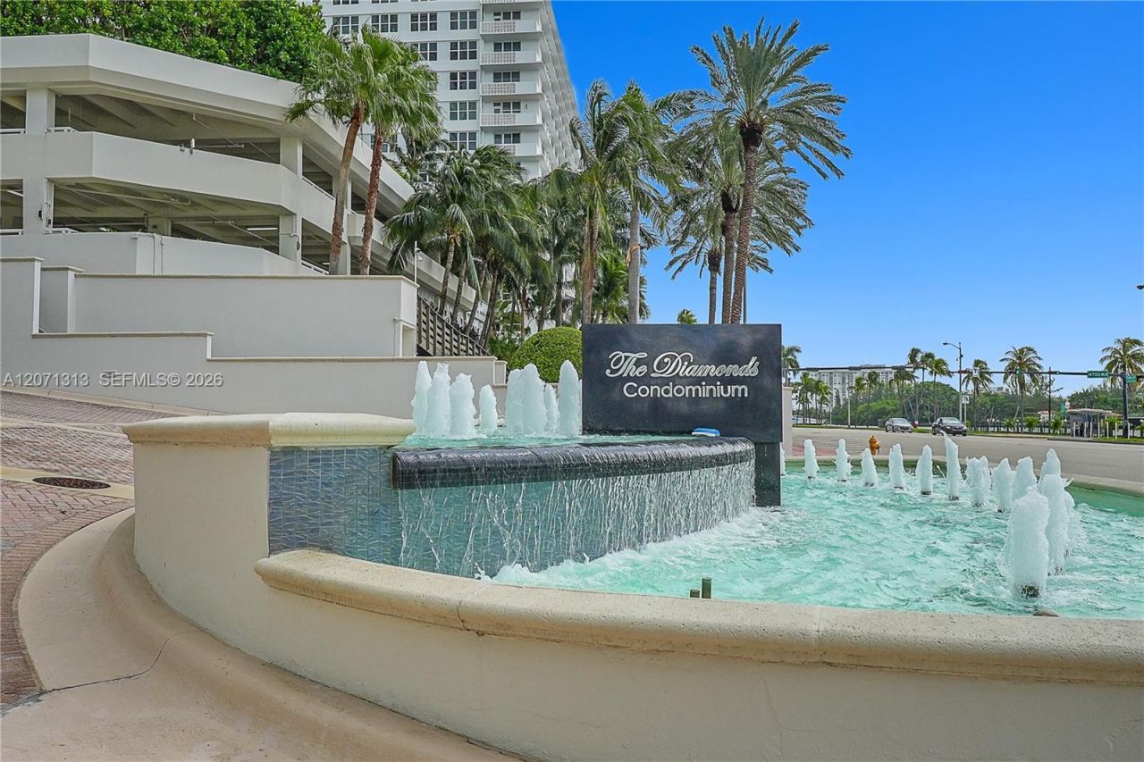 4775 Collins Ave, Unit 2908, Miami Beach, FL 33140 Photo