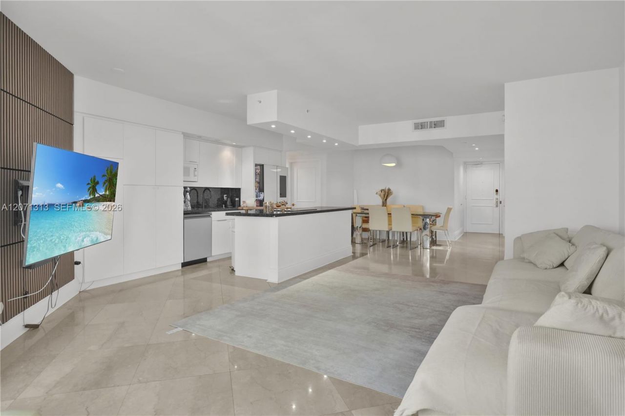 4775 Collins Ave, Unit 2908, Miami Beach, FL 33140 Photo